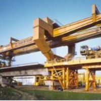 輔助導(dǎo)梁式架橋機(jī)，大型桁架式架橋機(jī)，還是書強(qiáng)質(zhì)量可靠