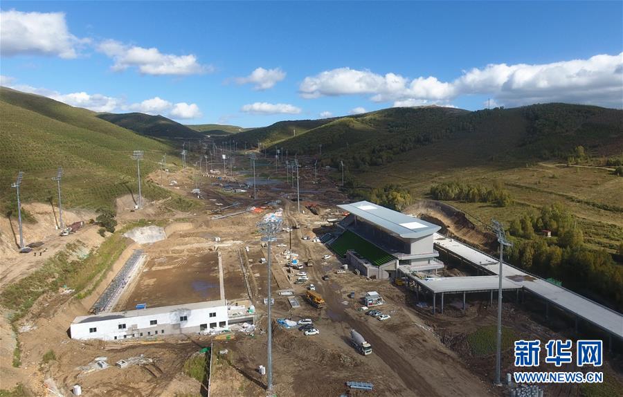 （體育&middot;圖文互動）（4）冬奧會張家口賽區(qū)：國家冬季兩項中心和國家越野滑雪中心完工