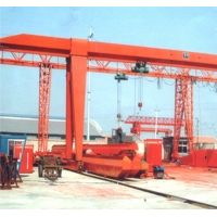 上海行車，龍門吊